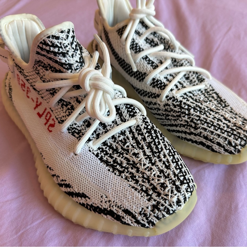Yeezy Adidas Boost 350 V2 Zebra Size 7 (40)